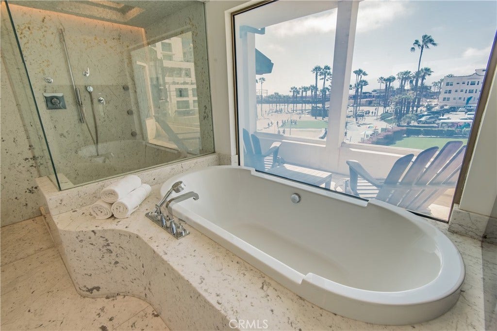 11 Marine Terrace, #3, Santa Monica, CA 90401