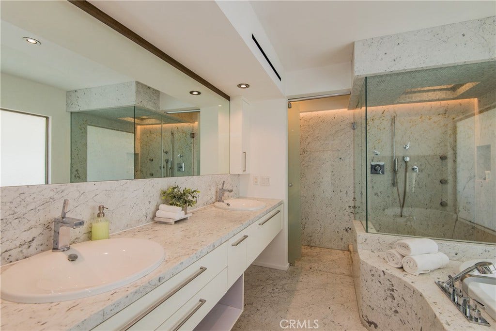 11 Marine Terrace, #3, Santa Monica, CA 90401