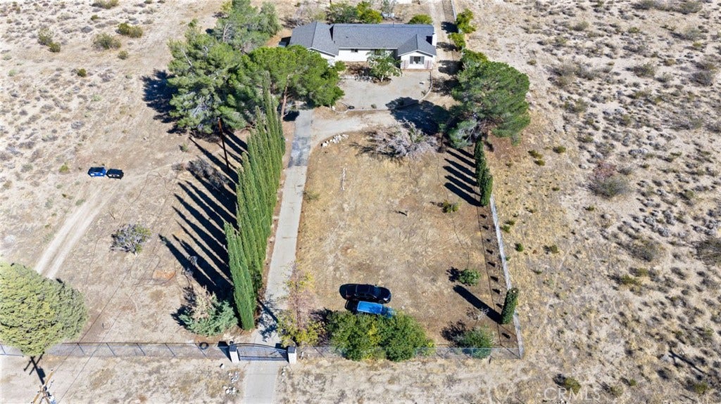 33036 E 165th Street, Llano, CA 93544 33036 E 165th Street, Llano, CA 93544