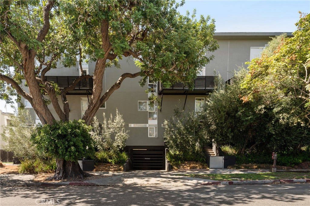 1037 N Laurel Avenue, #11B, Los Angeles, CA 90046 1037 N Laurel Avenue, #11B, Los Angeles, CA 90046