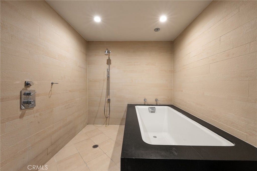 1037 N Laurel Avenue, #11B, Los Angeles, CA 90046 1037 N Laurel Avenue, #11B, Los Angeles, CA 90046