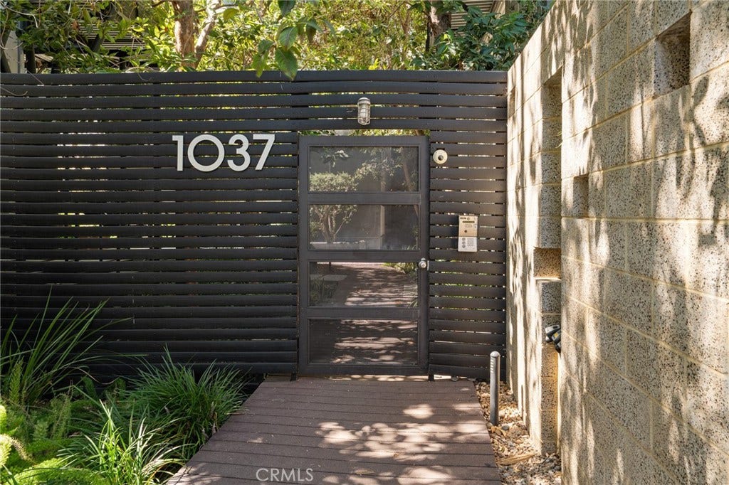 1037 N Laurel Avenue, #11B, Los Angeles, CA 90046 1037 N Laurel Avenue, #11B, Los Angeles, CA 90046