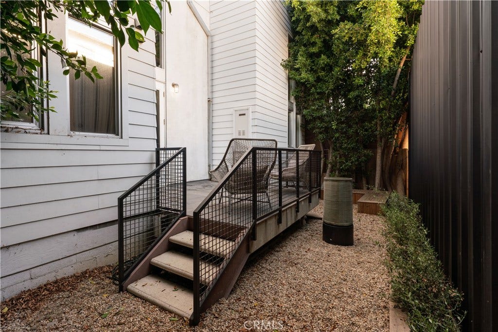 1037 N Laurel Avenue, #11B, Los Angeles, CA 90046 1037 N Laurel Avenue, #11B, Los Angeles, CA 90046