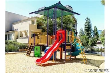 5545 Canoga Avenue, #213, Woodland Hills, CA 91367