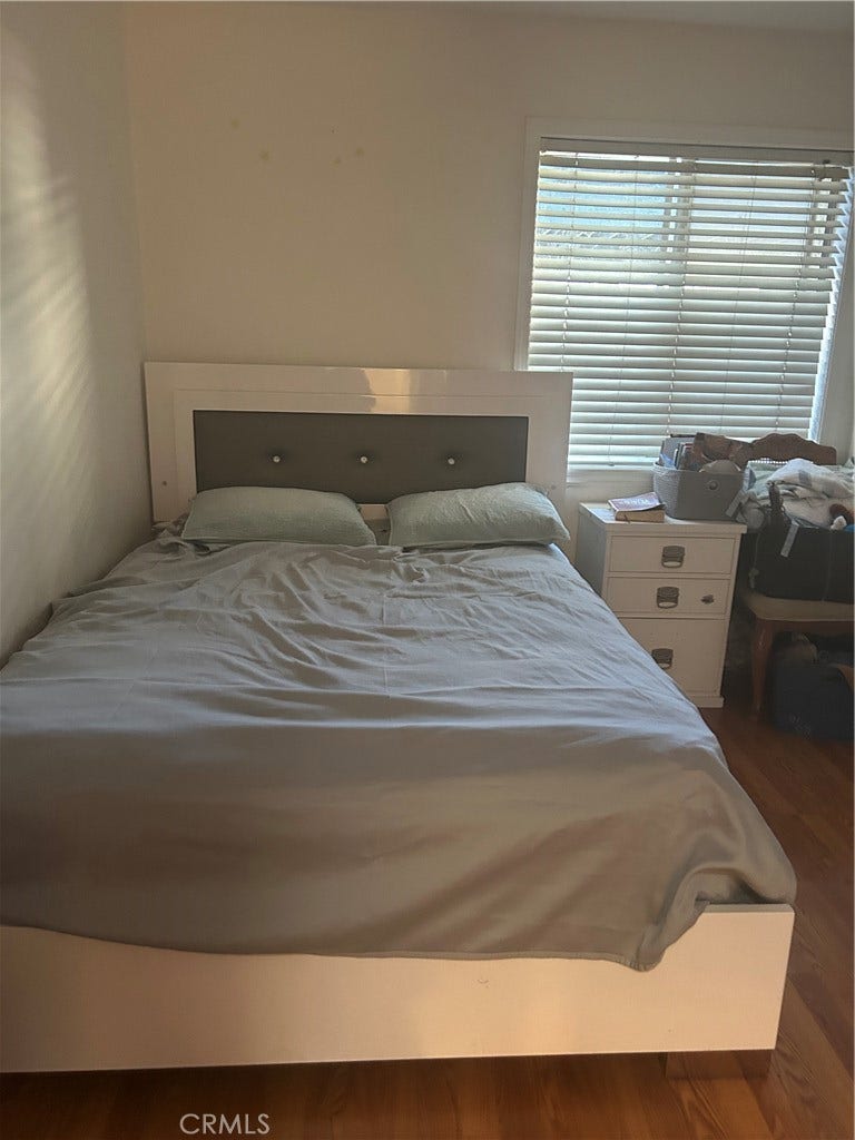 21801 Roscoe, Canoga Park, CA 91304