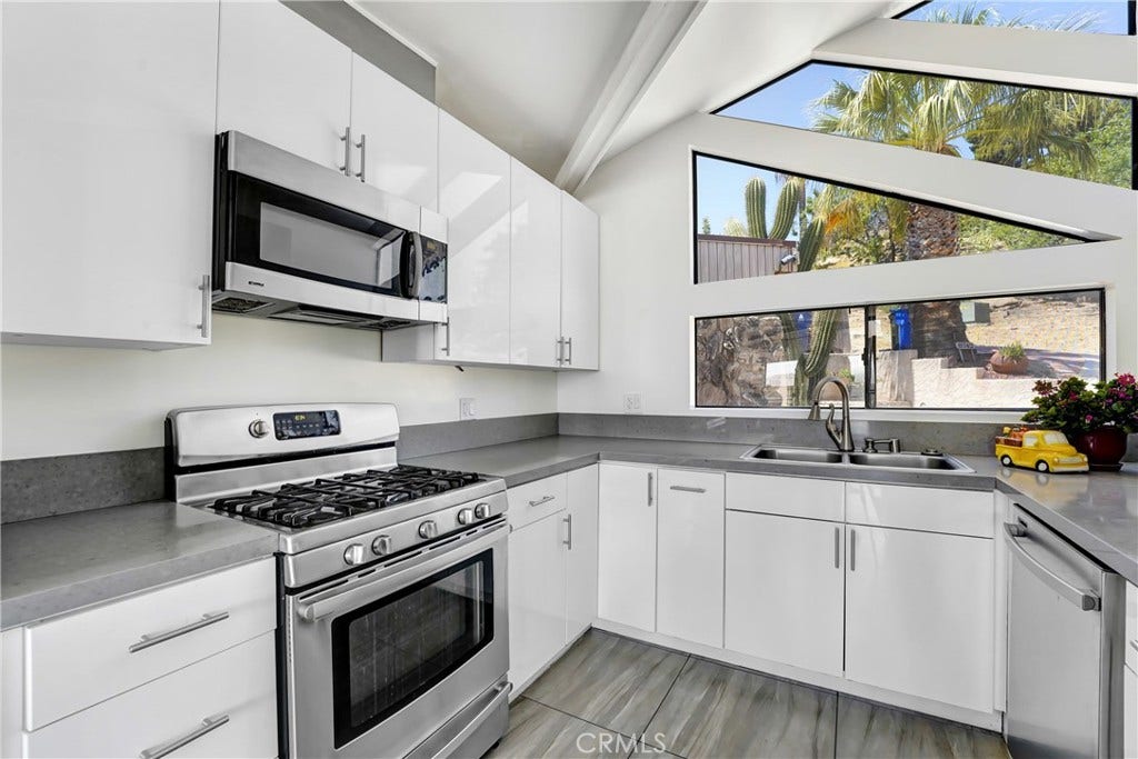 8742 Azul, West Hills, CA 91304