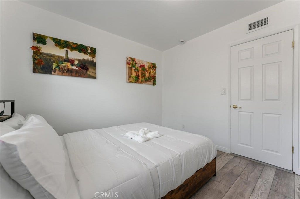 6201 Tampa, Tarzana, CA 91335 6201 Tampa, Tarzana, CA 91335