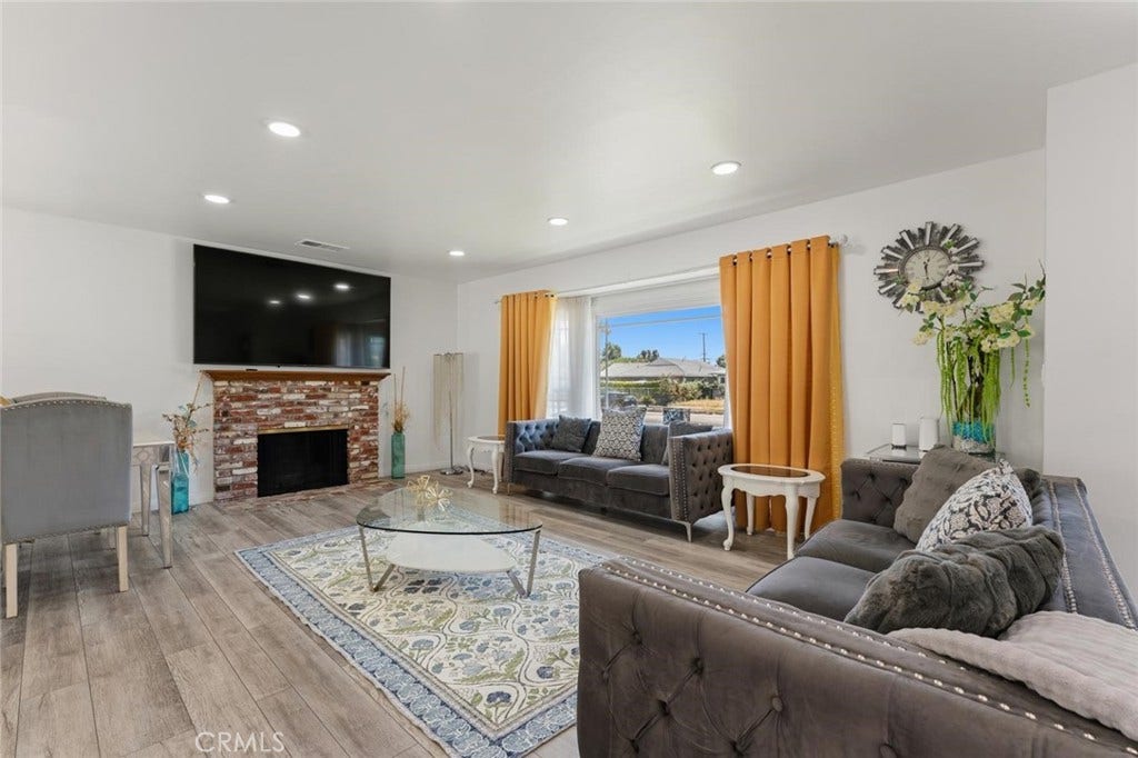 6201 Tampa, Tarzana, CA 91335 6201 Tampa, Tarzana, CA 91335