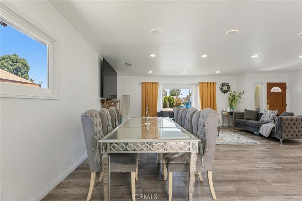 6201 Tampa, Tarzana, CA 91335 6201 Tampa, Tarzana, CA 91335