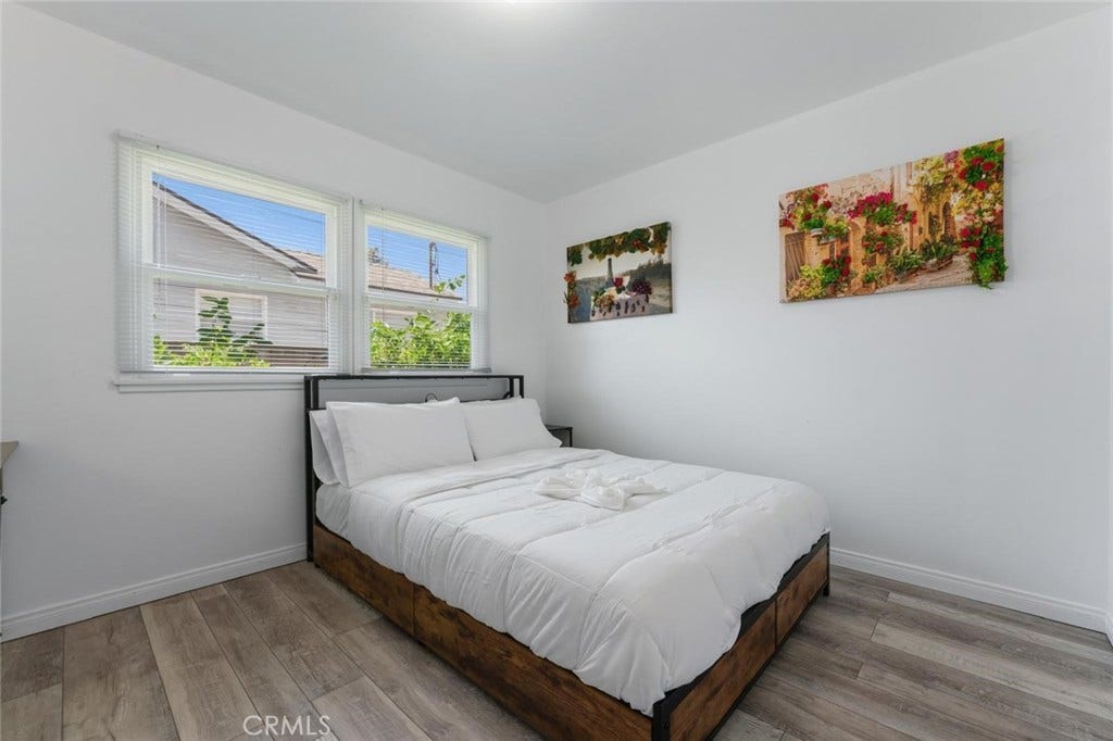 6201 Tampa, Tarzana, CA 91335 6201 Tampa, Tarzana, CA 91335