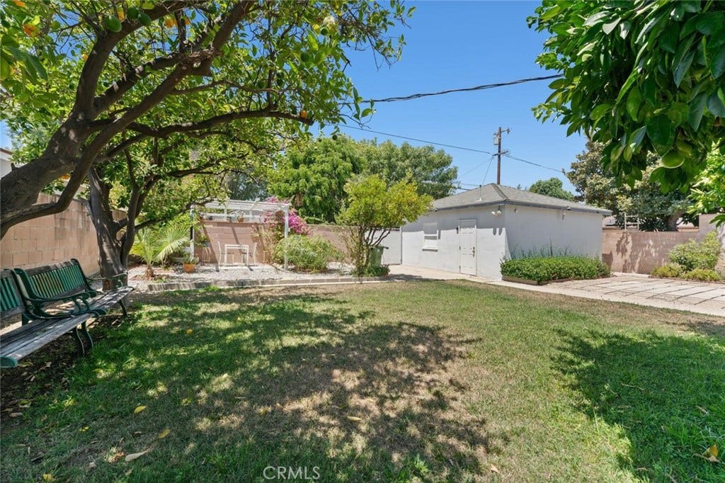 6201 Tampa, Tarzana, CA 91335 6201 Tampa, Tarzana, CA 91335