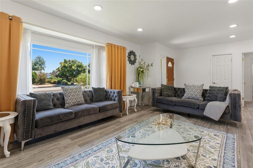 6201 Tampa, Tarzana, CA 91335 6201 Tampa, Tarzana, CA 91335