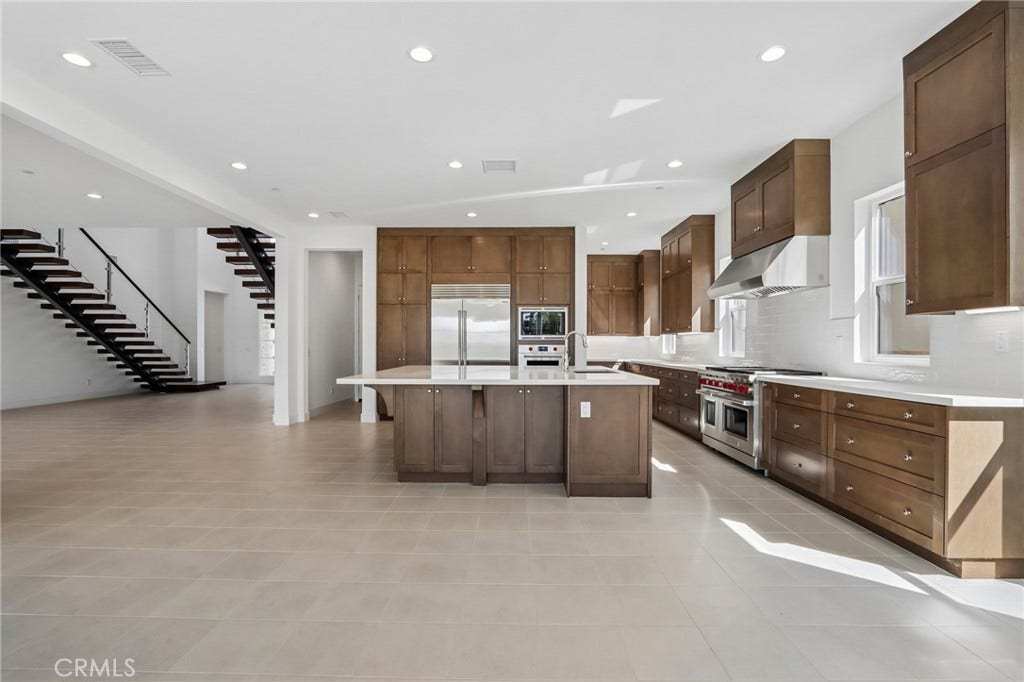 20580 Edgewood Court, Chatsworth, CA 91311 20580 Edgewood Court, Chatsworth, CA 91311