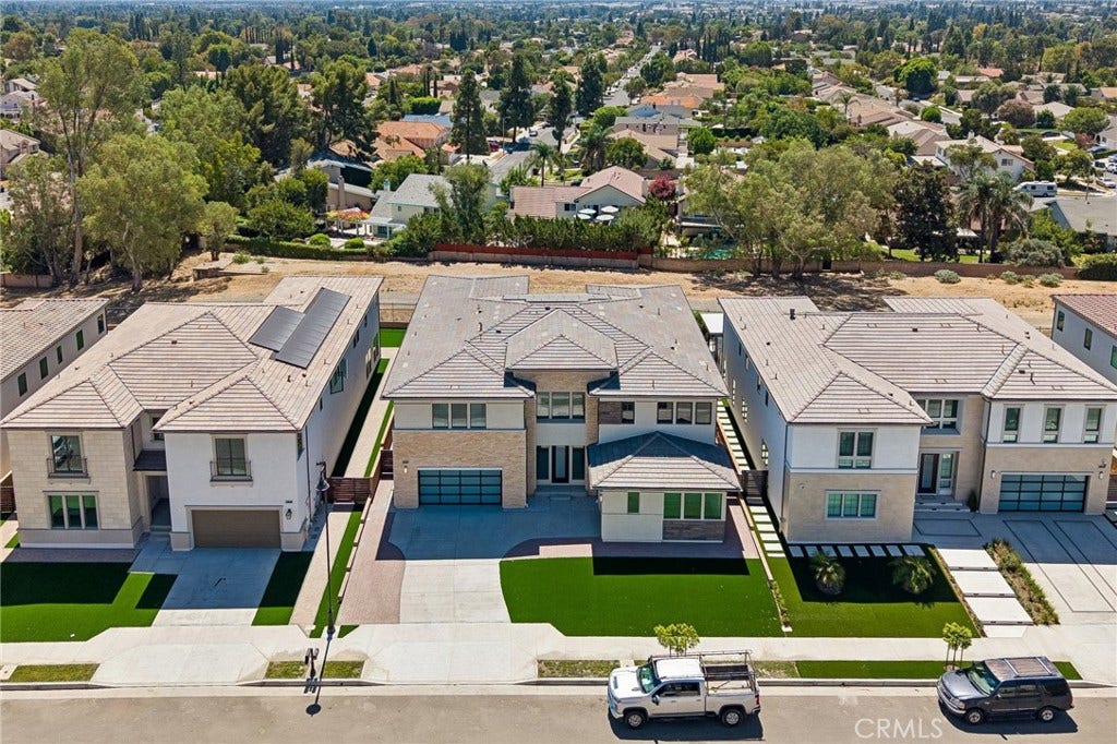 20580 Edgewood Court, Chatsworth, CA 91311 20580 Edgewood Court, Chatsworth, CA 91311