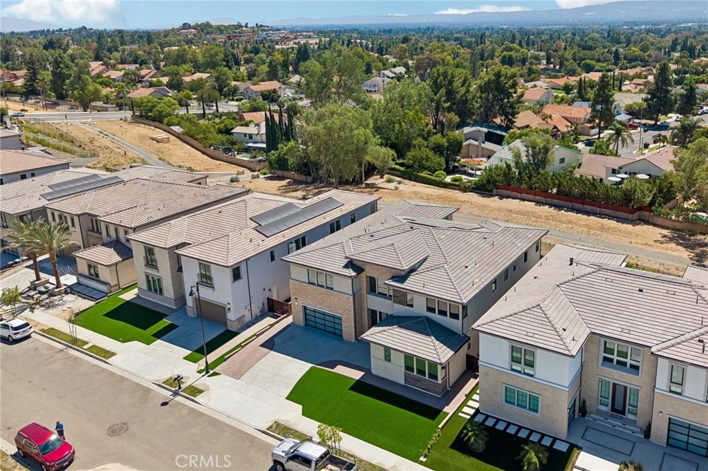 20580 Edgewood Court, Chatsworth, CA 91311 20580 Edgewood Court, Chatsworth, CA 91311
