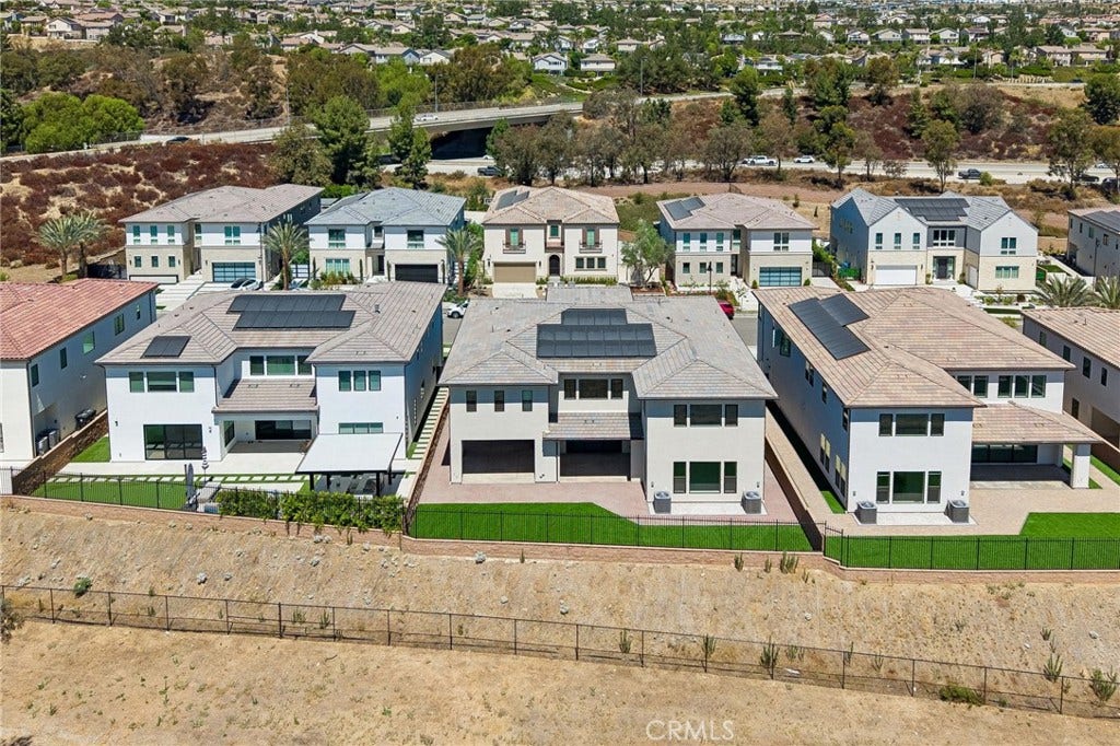 20580 Edgewood Court, Chatsworth, CA 91311 20580 Edgewood Court, Chatsworth, CA 91311