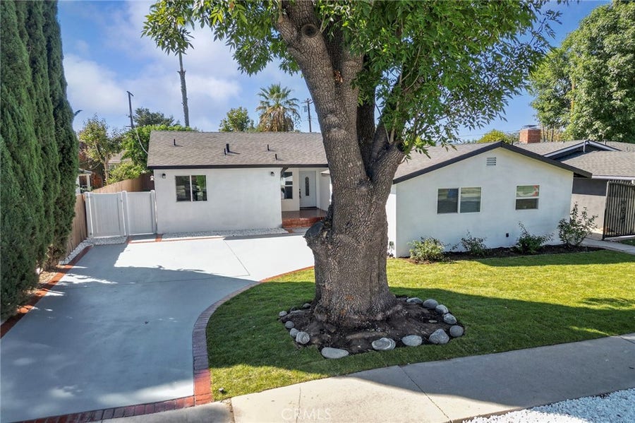 Property photo for 7513 Topeka, Reseda, CA