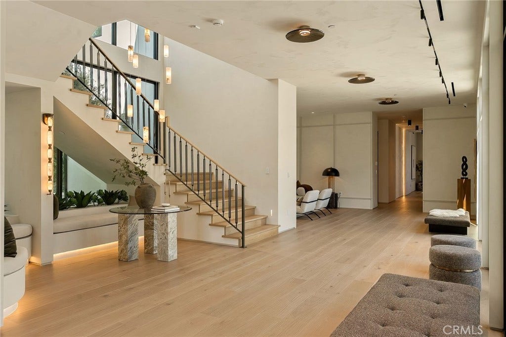 16093 Royal Oak Road, Encino, CA 91436