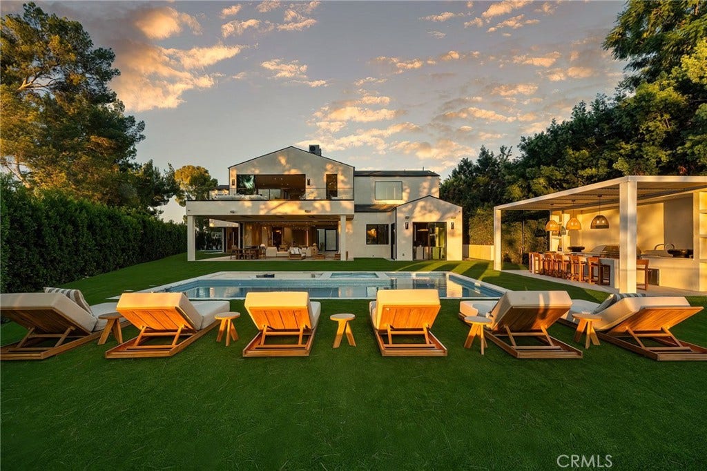 16093 Royal Oak Road, Encino, CA 91436