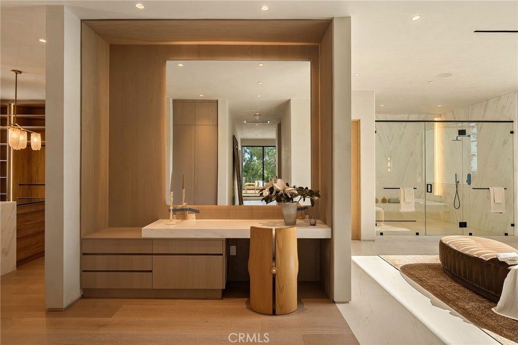 16093 Royal Oak Road, Encino, CA 91436