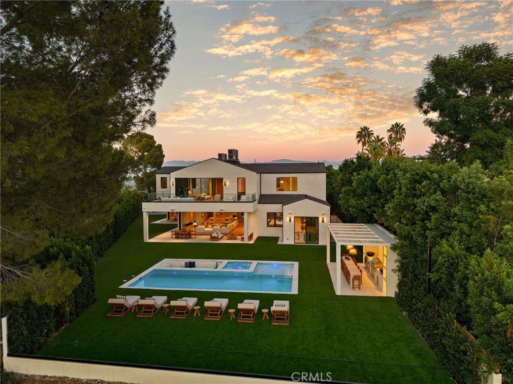 16093 Royal Oak Road, Encino, CA 91436
