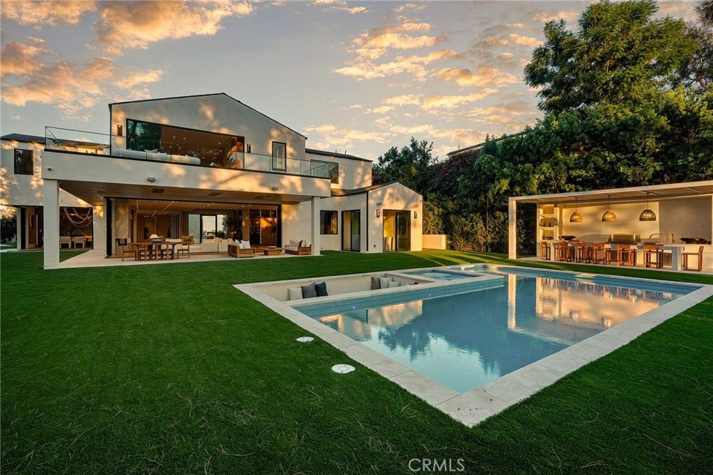 16093 Royal Oak Road, Encino, CA 91436