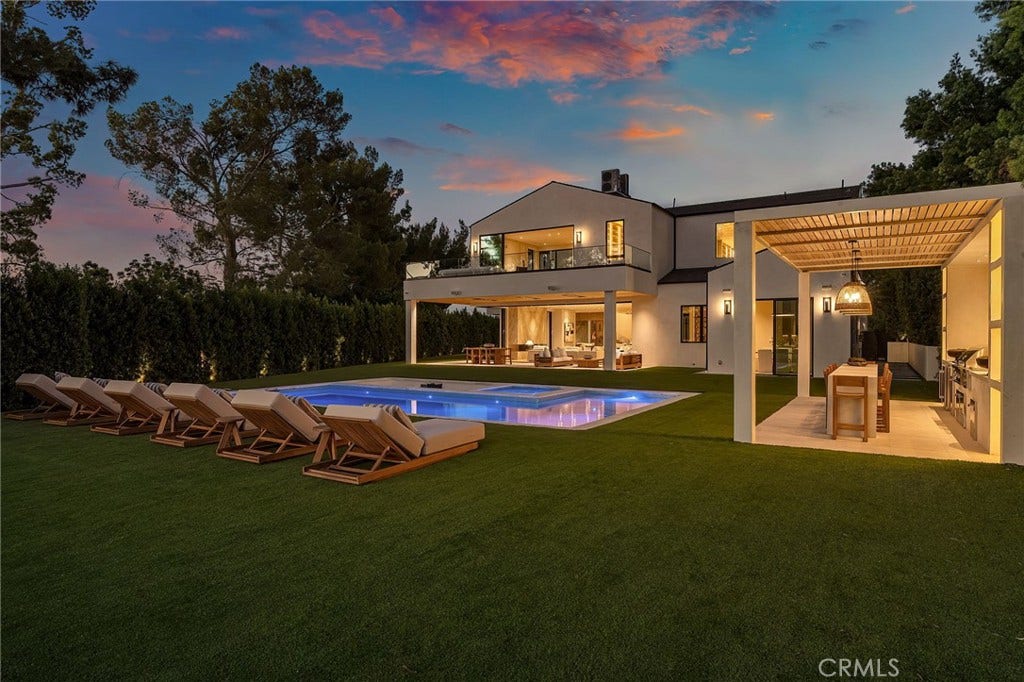 16093 Royal Oak Road, Encino, CA 91436