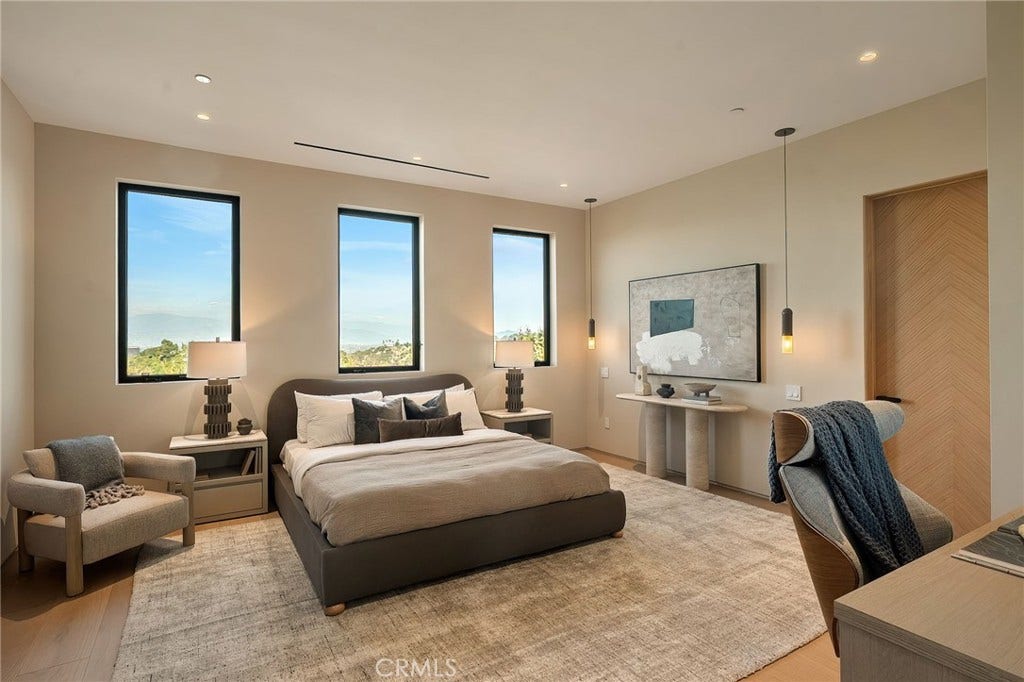 16093 Royal Oak Road, Encino, CA 91436