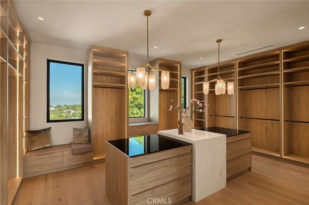16093 Royal Oak Road, Encino, CA 91436