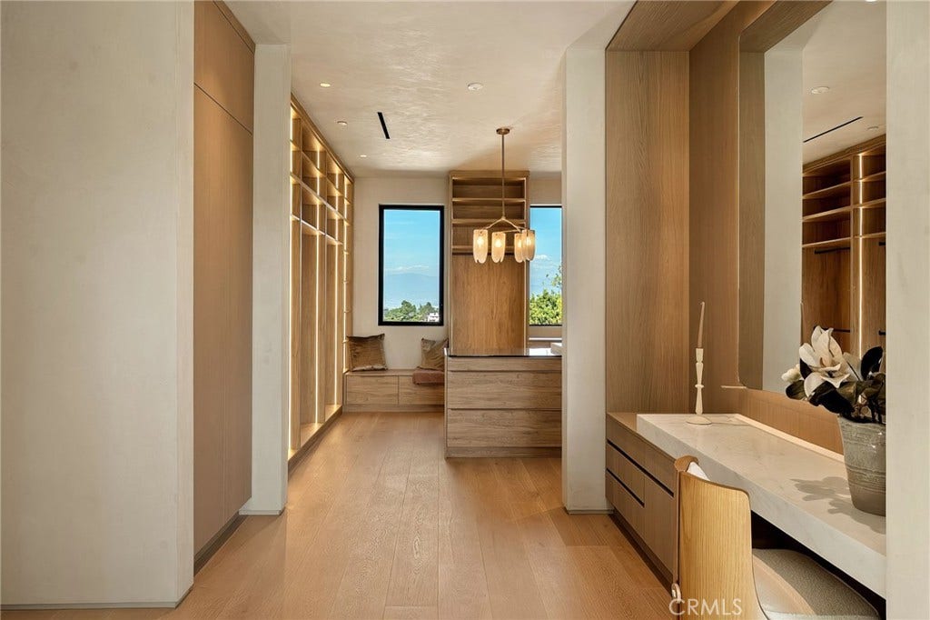 16093 Royal Oak Road, Encino, CA 91436