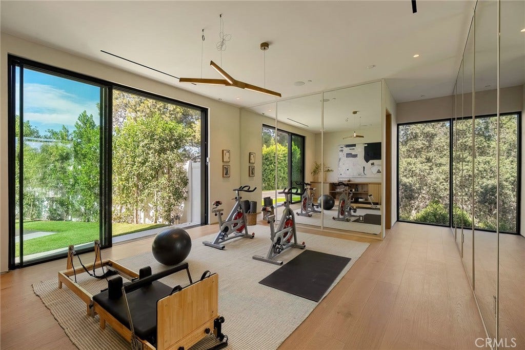 16093 Royal Oak Road, Encino, CA 91436