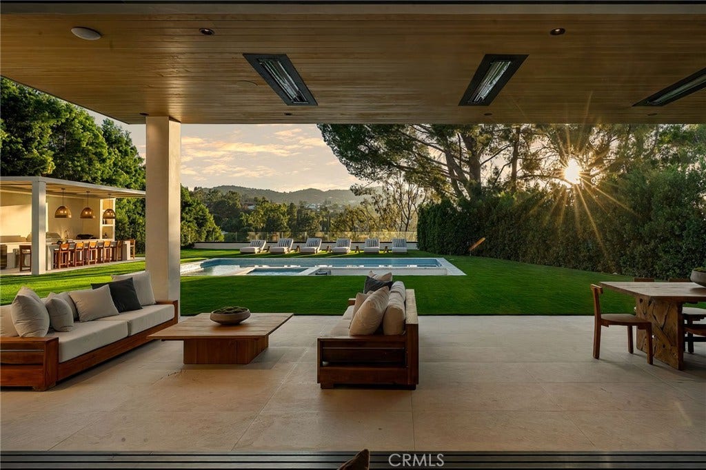 16093 Royal Oak Road, Encino, CA 91436