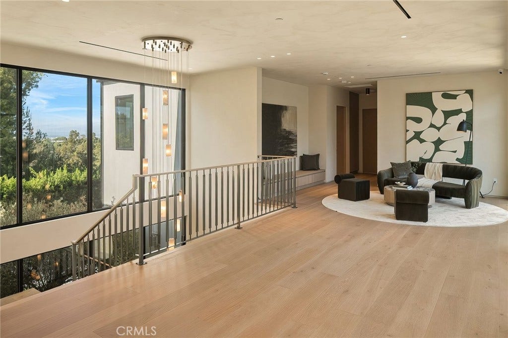 16093 Royal Oak Road, Encino, CA 91436