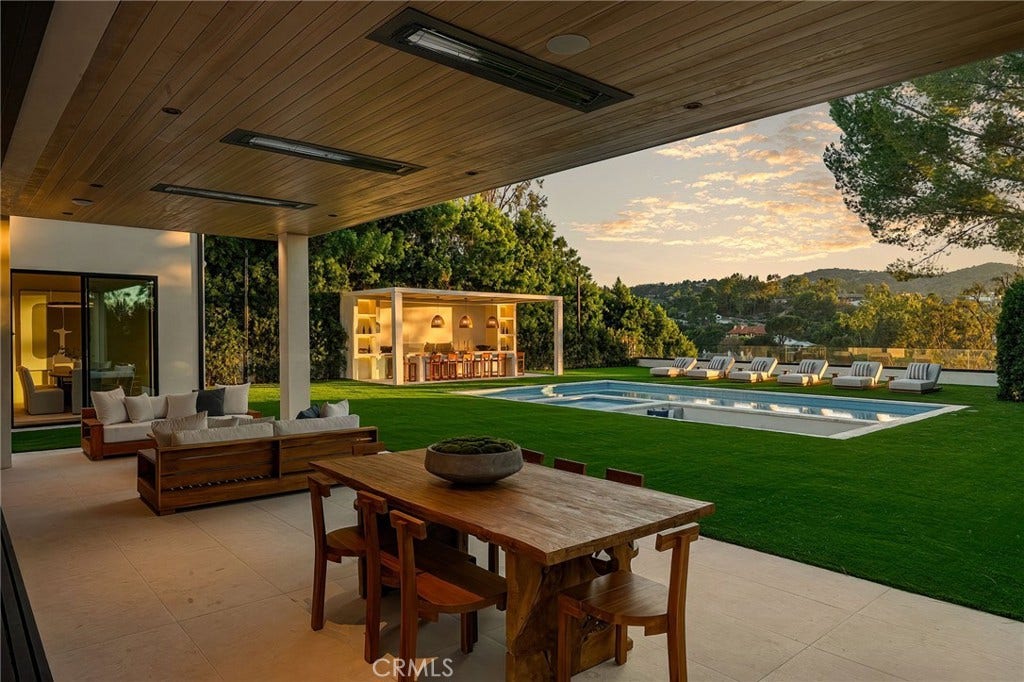 16093 Royal Oak Road, Encino, CA 91436
