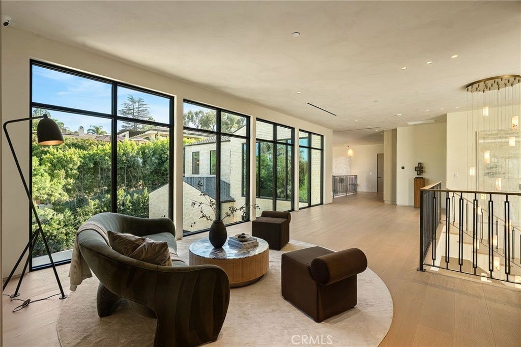 16093 Royal Oak Road, Encino, CA 91436