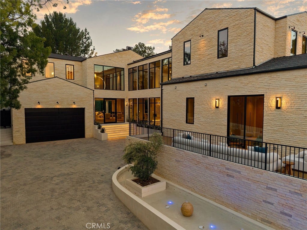 16093 Royal Oak Road, Encino, CA 91436