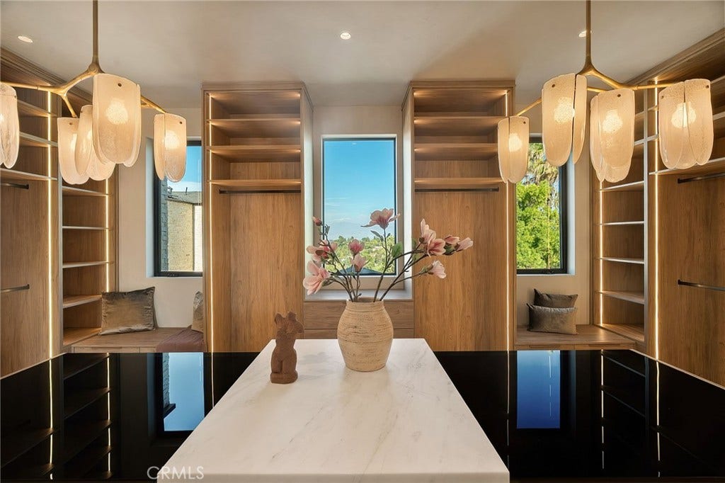 16093 Royal Oak Road, Encino, CA 91436