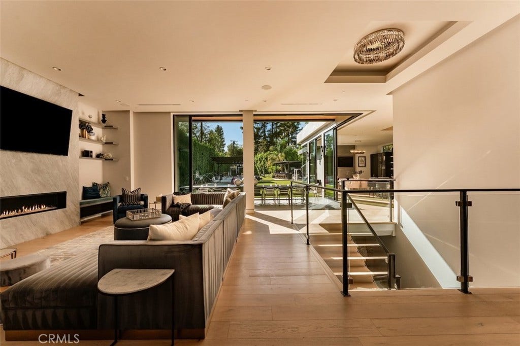 5301 Amestoy Avenue, Encino, CA 91316 5301 Amestoy Avenue, Encino, CA 91316