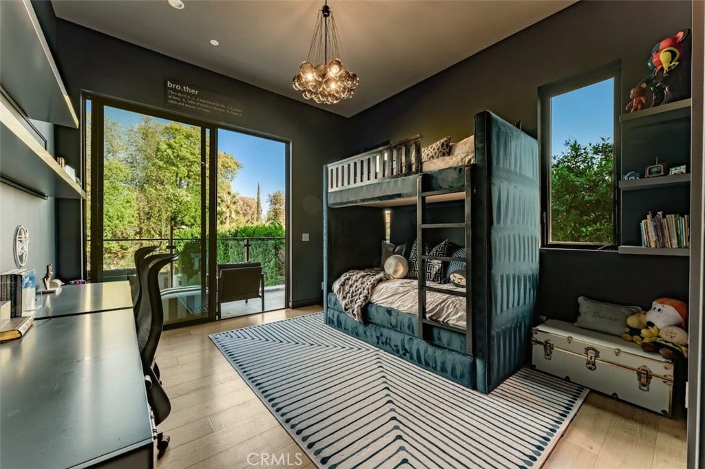 5301 Amestoy Avenue, Encino, CA 91316 5301 Amestoy Avenue, Encino, CA 91316