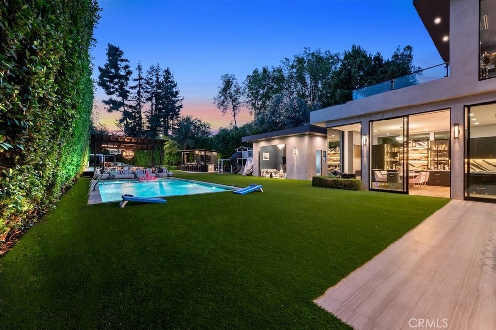 5301 Amestoy Avenue, Encino, CA 91316 5301 Amestoy Avenue, Encino, CA 91316