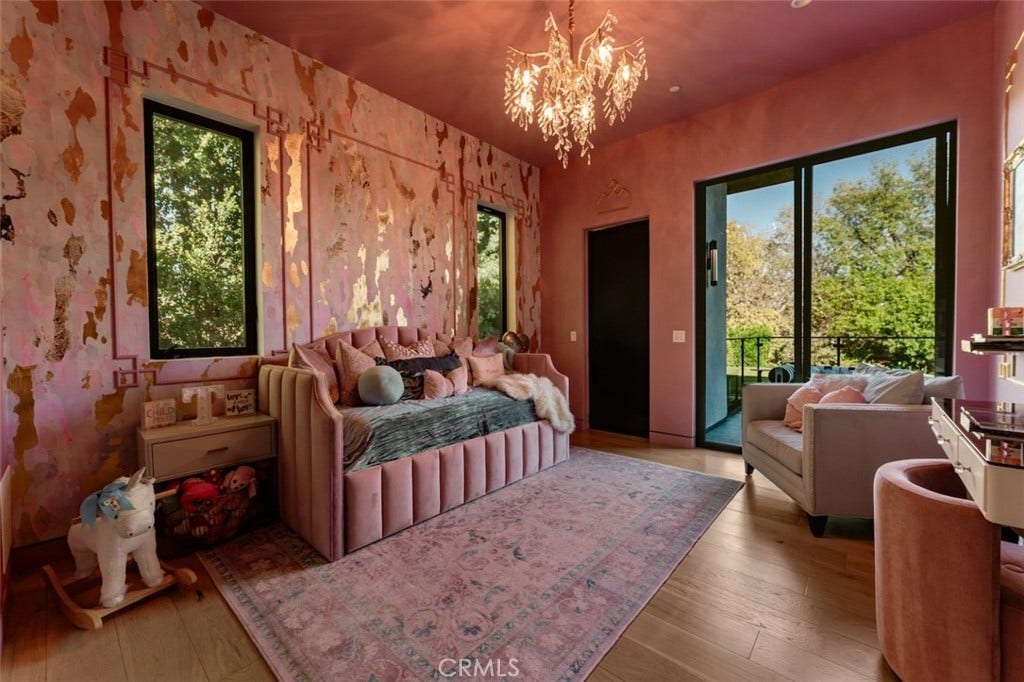 5301 Amestoy Avenue, Encino, CA 91316 5301 Amestoy Avenue, Encino, CA 91316
