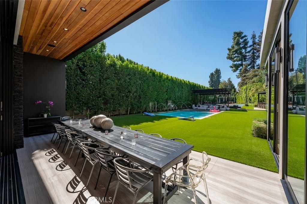 5301 Amestoy Avenue, Encino, CA 91316 5301 Amestoy Avenue, Encino, CA 91316