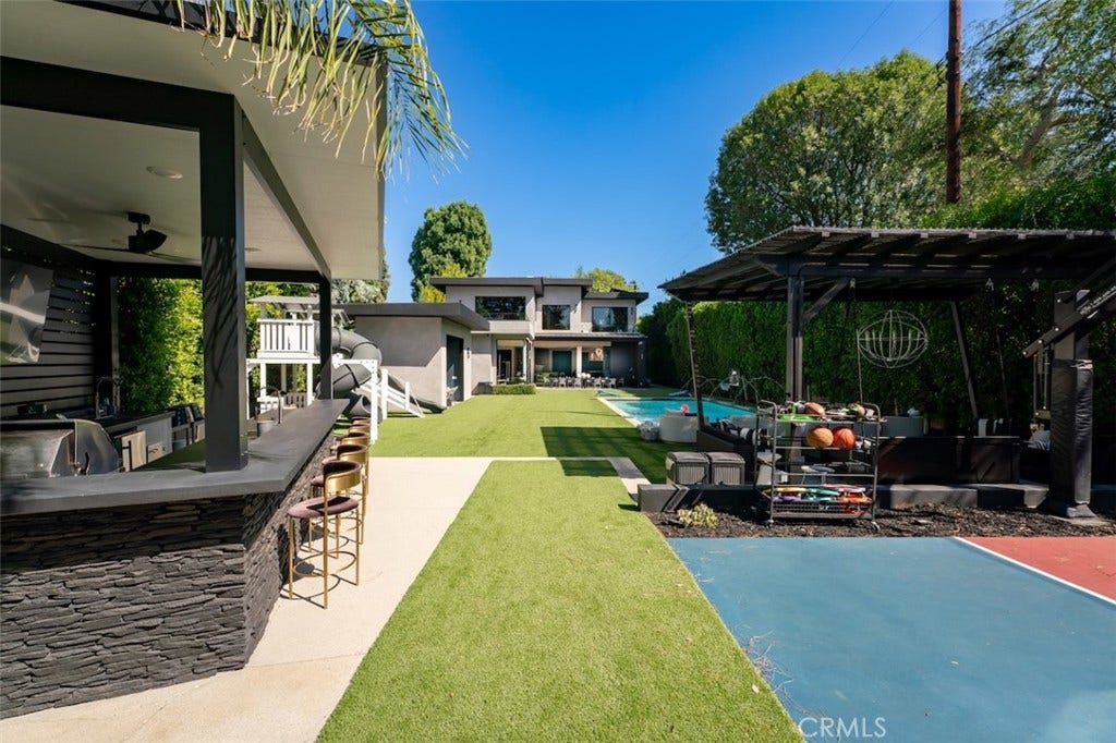 5301 Amestoy Avenue, Encino, CA 91316 5301 Amestoy Avenue, Encino, CA 91316