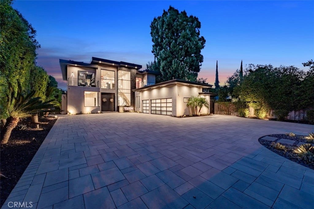 5301 Amestoy Avenue, Encino, CA 91316 5301 Amestoy Avenue, Encino, CA 91316