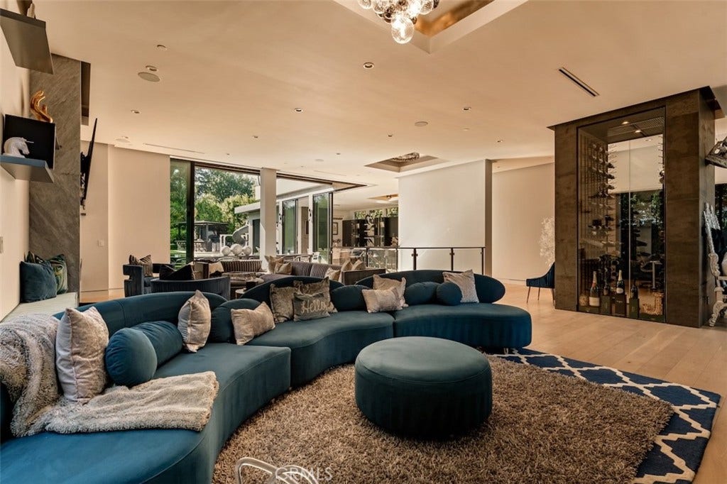 5301 Amestoy Avenue, Encino, CA 91316 5301 Amestoy Avenue, Encino, CA 91316