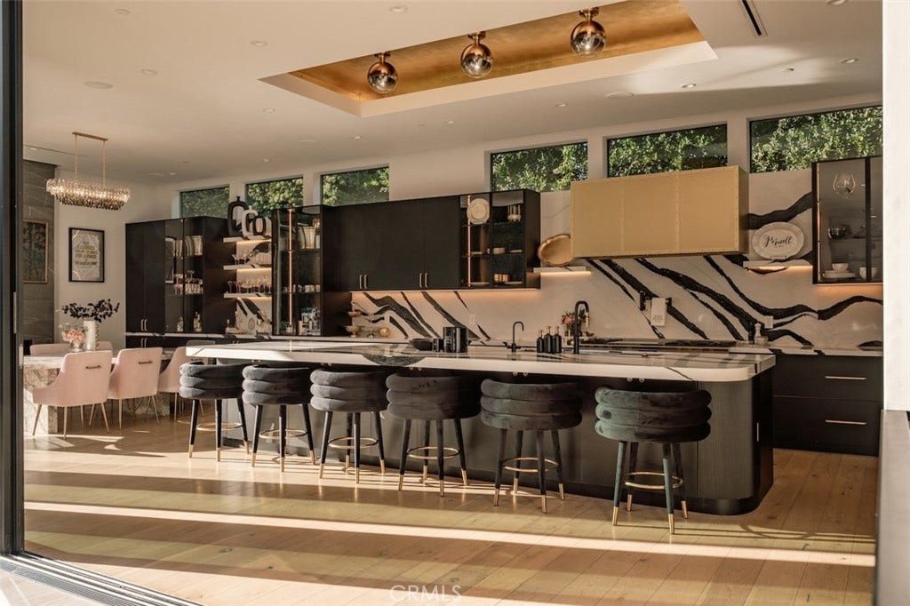 5301 Amestoy Avenue, Encino, CA 91316 5301 Amestoy Avenue, Encino, CA 91316