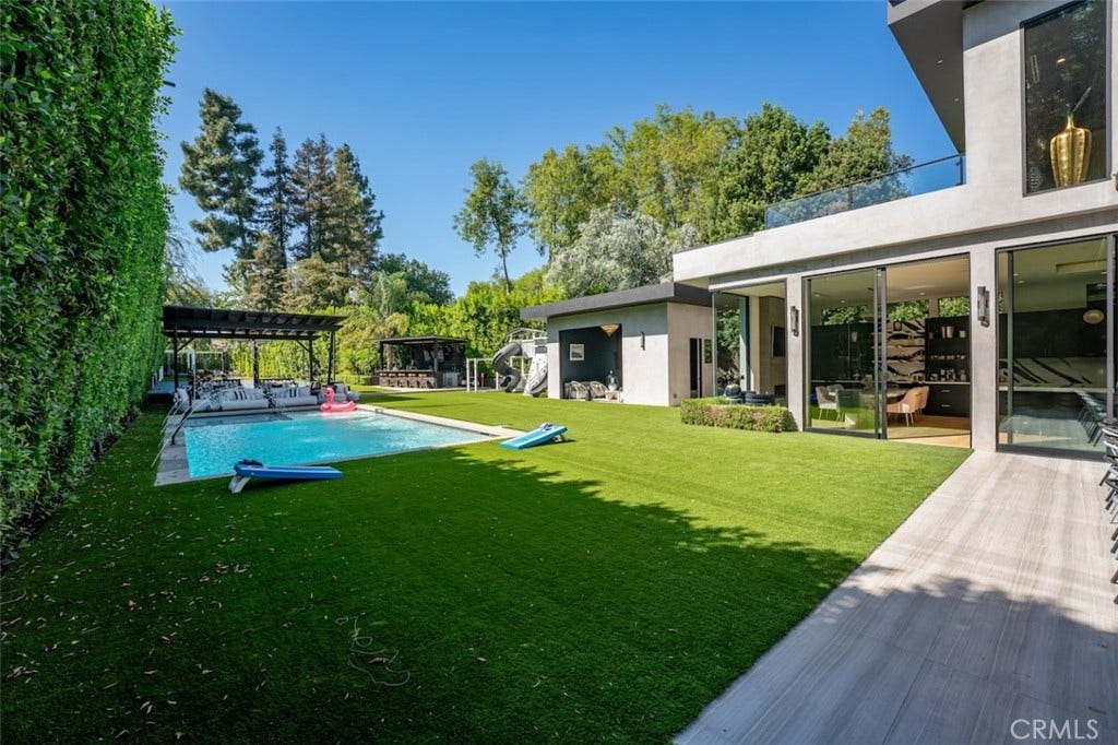 5301 Amestoy Avenue, Encino, CA 91316 5301 Amestoy Avenue, Encino, CA 91316