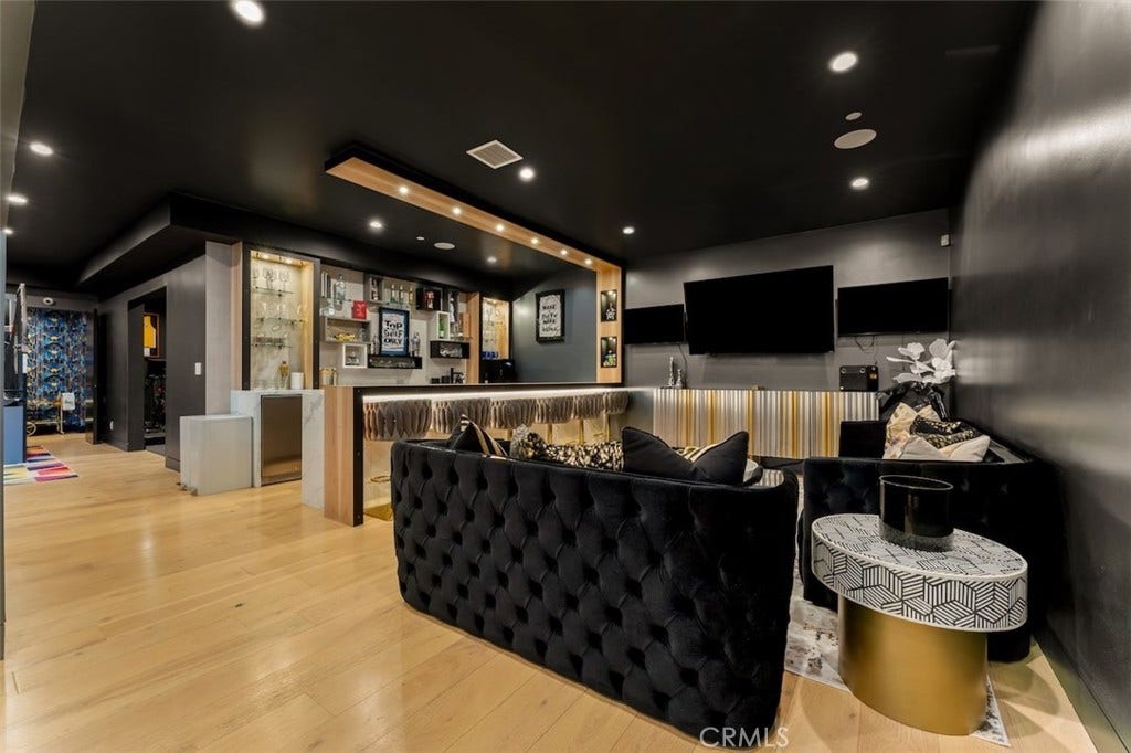 5301 Amestoy Avenue, Encino, CA 91316 5301 Amestoy Avenue, Encino, CA 91316