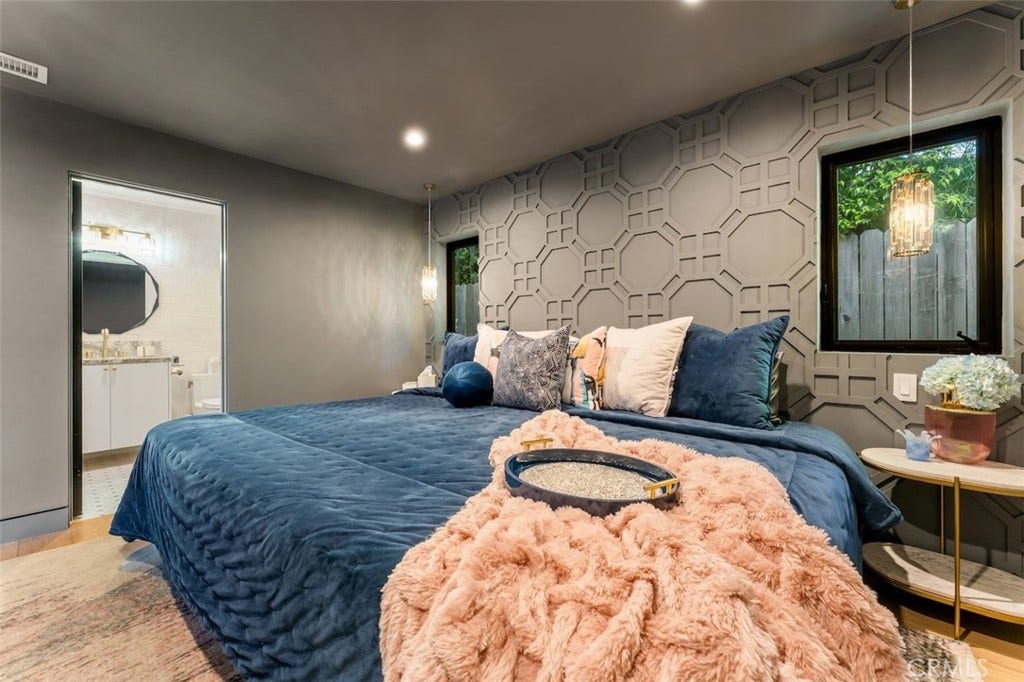 5301 Amestoy Avenue, Encino, CA 91316 5301 Amestoy Avenue, Encino, CA 91316