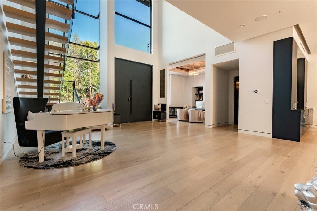 5301 Amestoy Avenue, Encino, CA 91316 5301 Amestoy Avenue, Encino, CA 91316